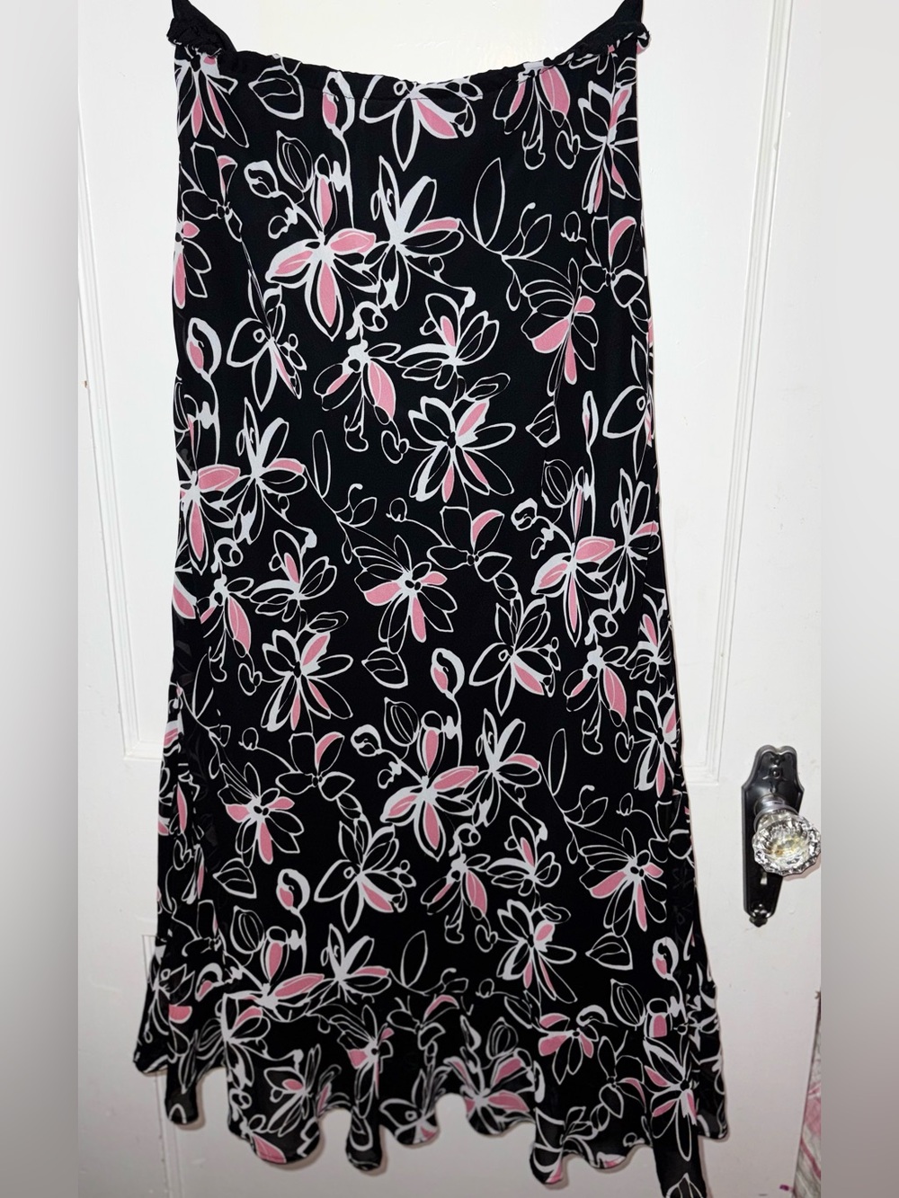 Vintage Y2K 2000’s East 5th Black Floral Maxi Skirt with Pink and White Accents